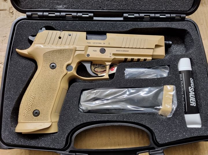sig226.jpg